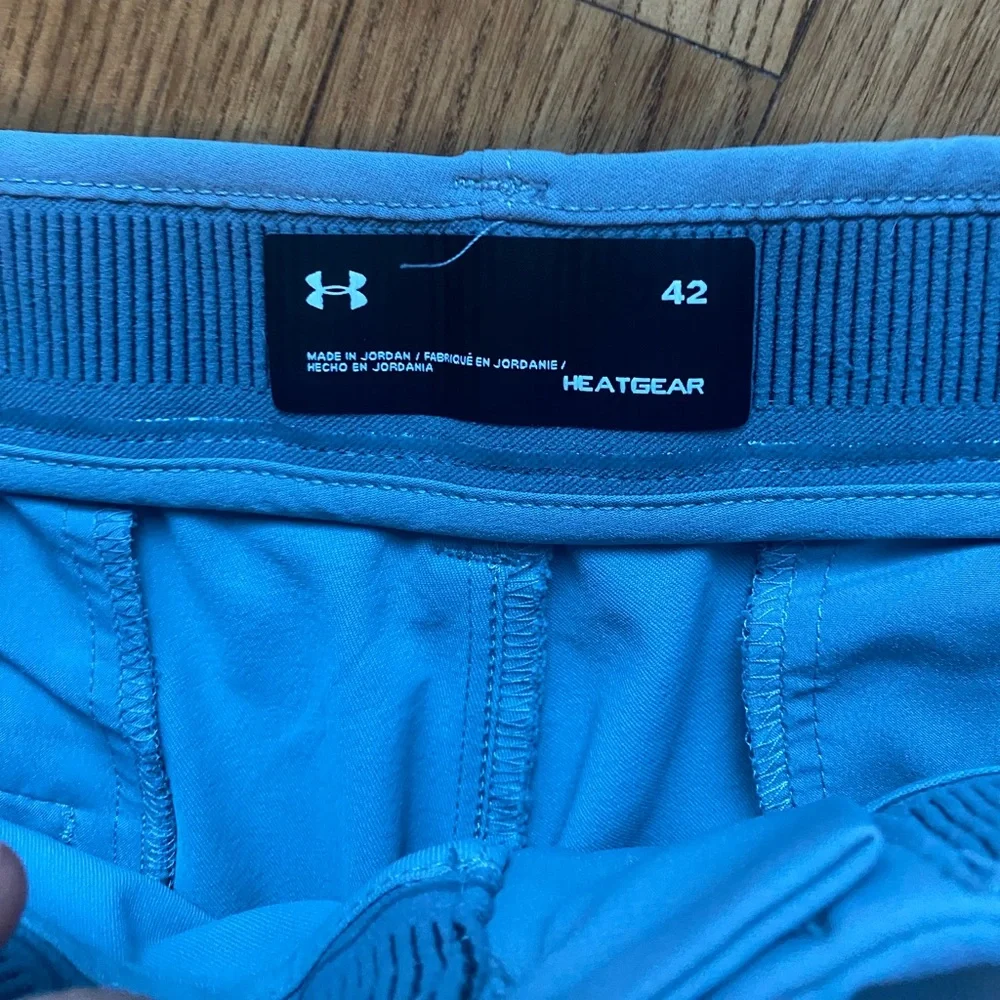 Under Armour Mens plus size 42 Light Gray HeatGear Shorts golf sports shorts